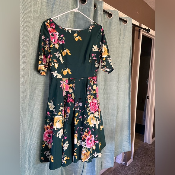 Vintage inspired swing dress. Never worn. - Picture 2 of 3